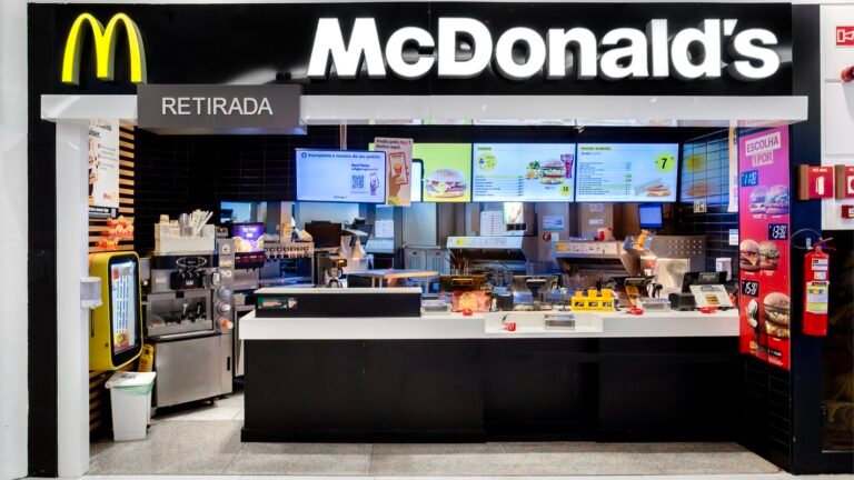 APRENDIZ DE ATENDENTE DE RESTAURANTE 